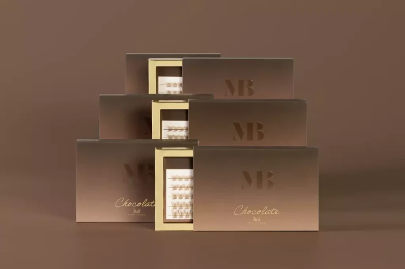 Brązowe kępki rzęs- V-Lashes Intense Chocolate, zdjęcie stylizowane