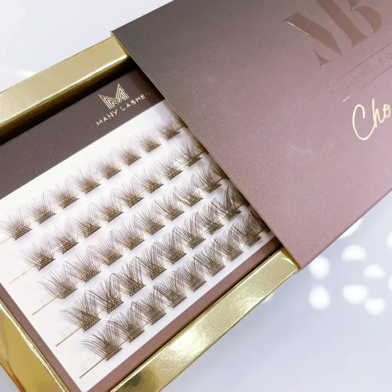 Brązowe kępki rzęs- V-Lashes Obsession Chocolate, zdjęcie stylizowane